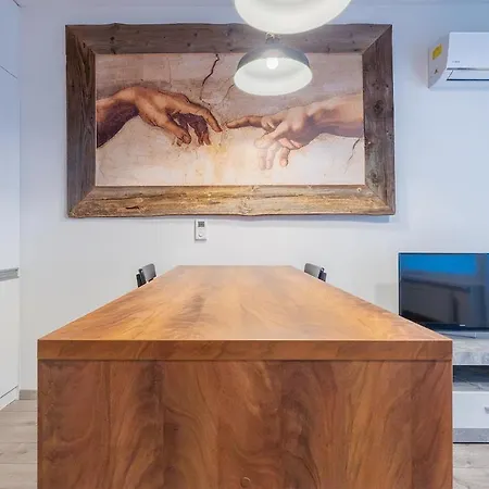 Bright & Stylish Near Center Апартаменты *