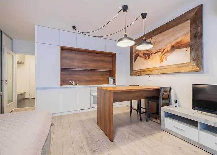 Bright & Stylish Near Center Апартаменты *