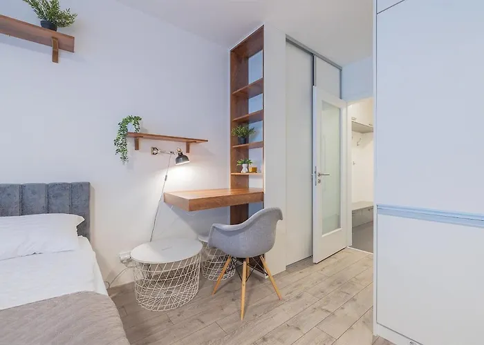 Апартаменты Bright & Stylish Near Center